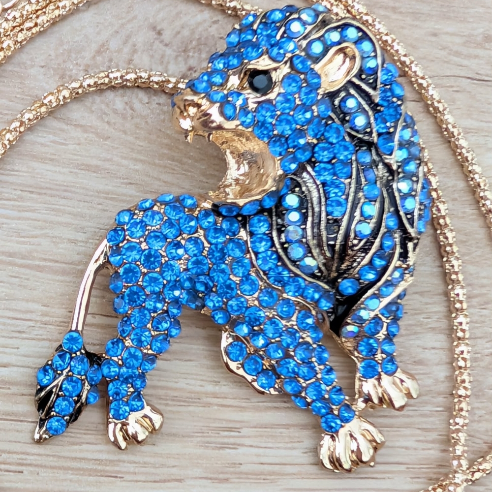 Blue Crystal Lion Pendant Necklace - Women Jewelry